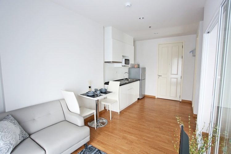 คอนโด พาร์คแลน @ รัชดา – วงศ์สว่าง The Parkland Ratchada-Wongsawang มีห้องให้เลือกหลายห้อง ราคาค่าเช่าตั้งแต่ 12,000 – 15,000 บาท/เดือน ห้องสตูดิโอ 1 ห้องนอน ชั้น วิว เลือกได้ตามต้องการ