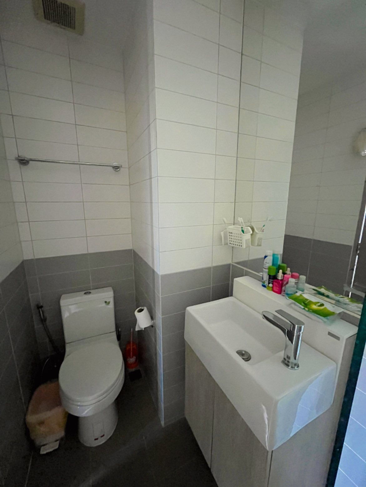 ให้เช่าคอนโด IDEO Mobi Phaya Thai (ไอดีโอ โมบิ พญาไท) — เดินเพียง 400 เมตร ถึง BTS พญาไท