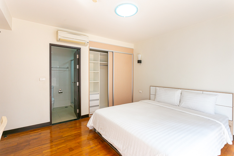 ให้เช่าคอนโด Baan Sukhumvit 14 (บ้านสุขุมวิท 14) 3 ห้องนอน 2 ห้องน้ำ ขนาด 177 ตรม ชั้น 7 ราคาเช่า 70000 บาท