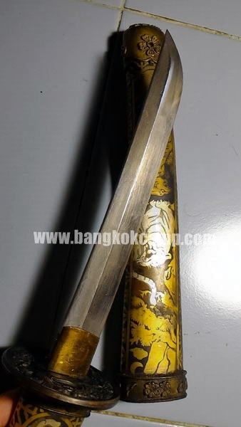 ดาบญี่ปุ่นลายเสือเล่มเล็ก ฮาราคีรี กระไหล่เงิน ใบมีดเป็นเหล็กลาย (ใบมีดดามัสกัส)