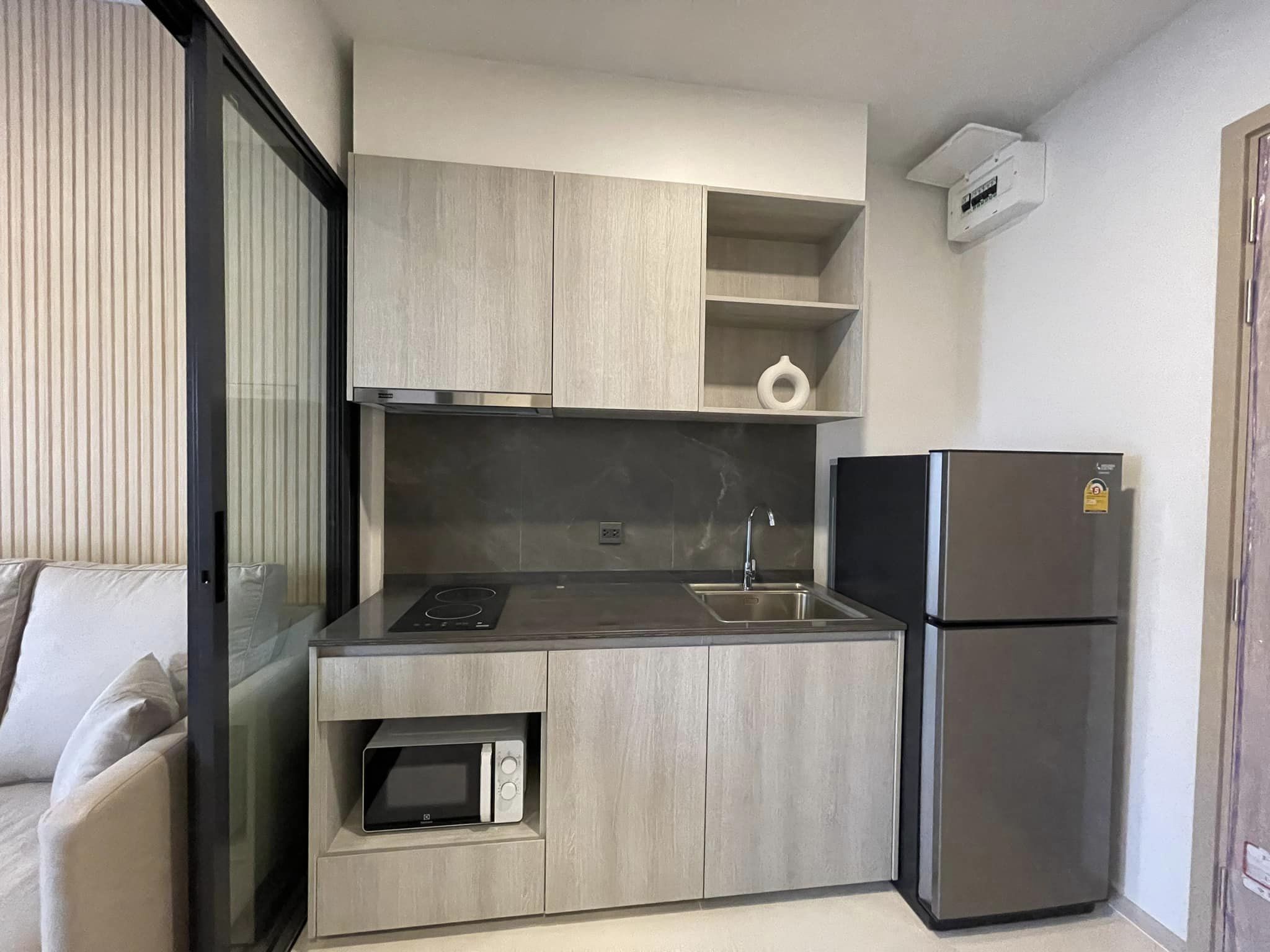 ให้เช่าคอนโด The Tree Pattanakarn-Ekkamai : เดอะ ทรี พัฒนาการ-เอกมัย 1 ห้องนอน 1 ห้องน้ำ ชั้น 9 ห้องขนาด 26 ตรม.เฟอร์ครบพร้อมเข้าอยู่