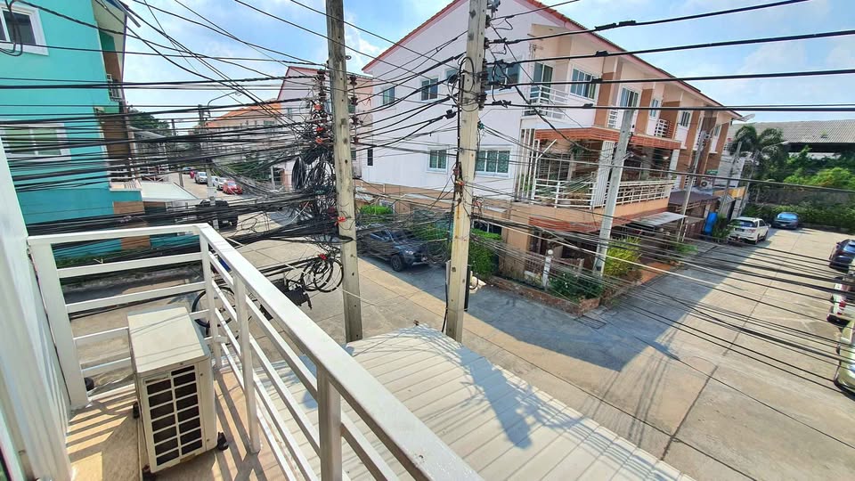 ให้เช่าบ้านโฮมอินทาวน์ พหลโยธิน 73 (Home In Town Phahonyothin 73)