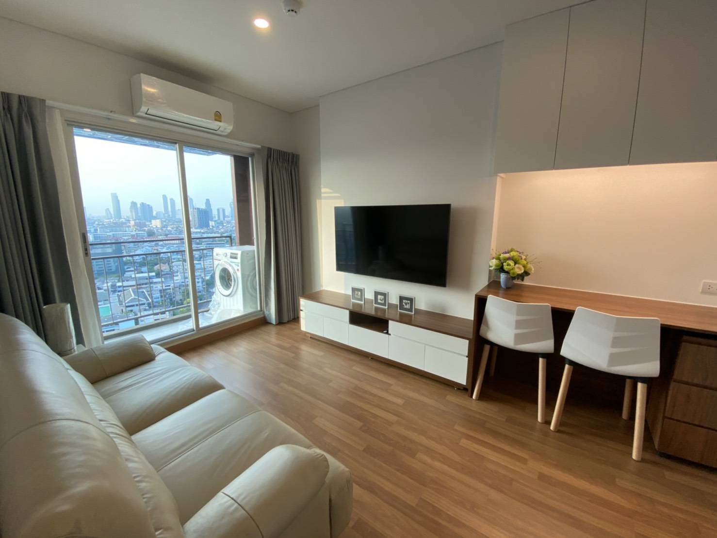 ให้เช่าคอนโด Lumpini Place Ratchada-Sathu (ลุมพินี เพลส รัชดา - สาธุ) 1 ห้องนอน 1 ห้องน้ำ ขนาด 33 ตรม ชั้น 22