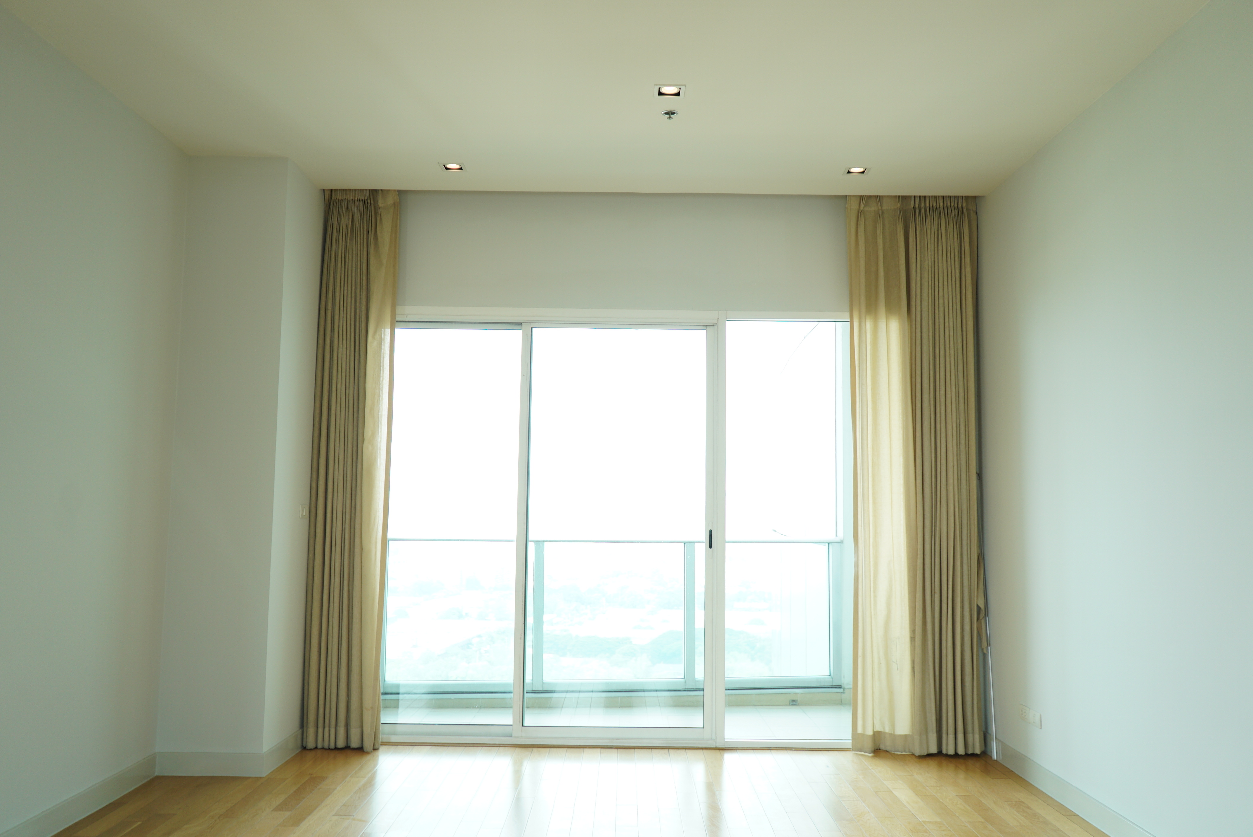 ให้เช่าคอนโด Millennium Residence (มิลเลนเนียม เรสซิเด้นส์ ) 2 ห้องนอน 3 ห้องน้ำ ขนาด 122.73 ตรม ชั้น 24 ตึก ซี