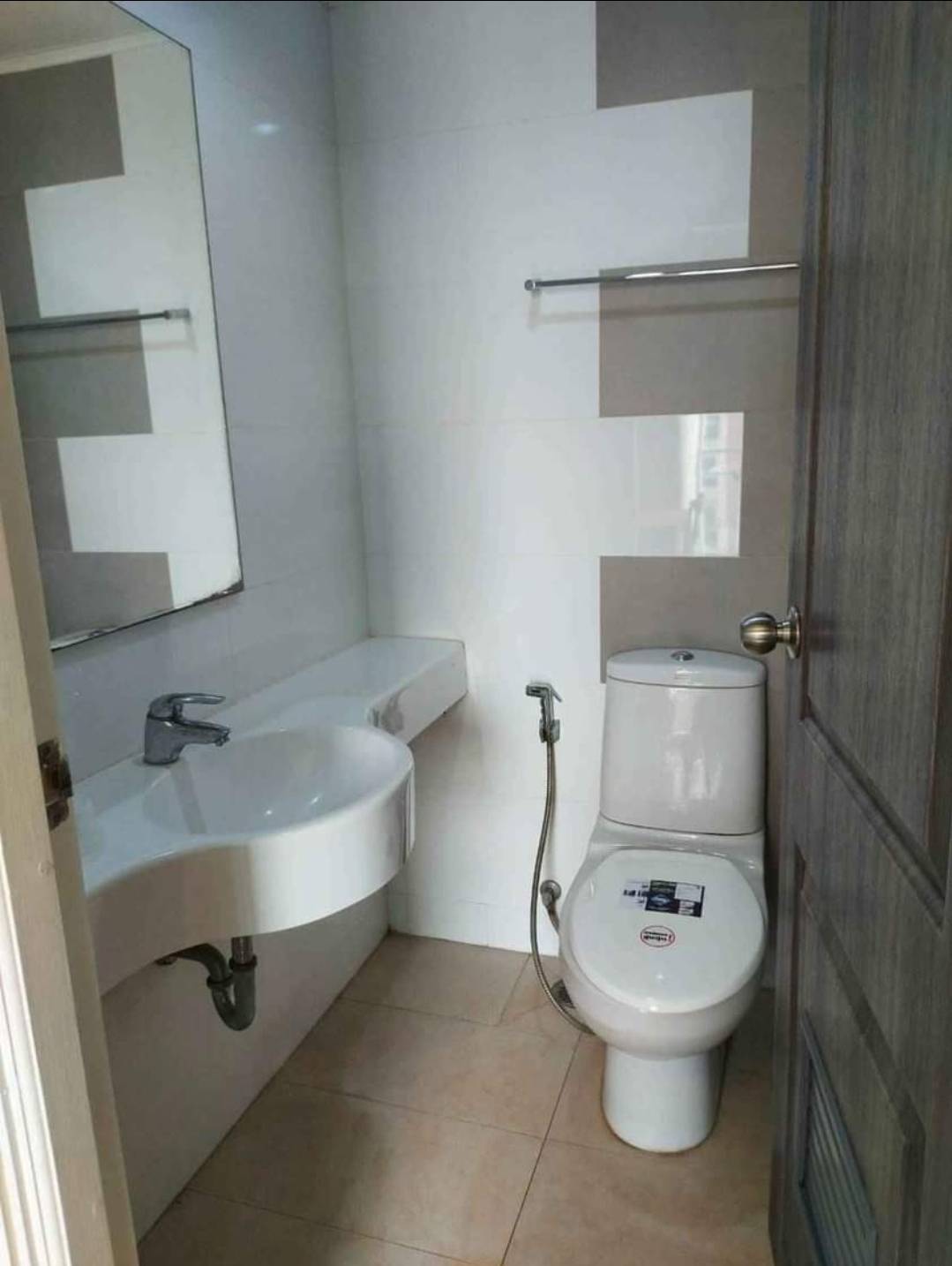 ขายคอนโด Lumpini Place Ratchayothin (ลุมพินี เพลส รัชโยธิน) 1 ห้องนอน 1 ห้องน้ำ ห้องครัว ห้องรับแขก ขนาด 28.5 ตรม ตึกบี ชั้น 20