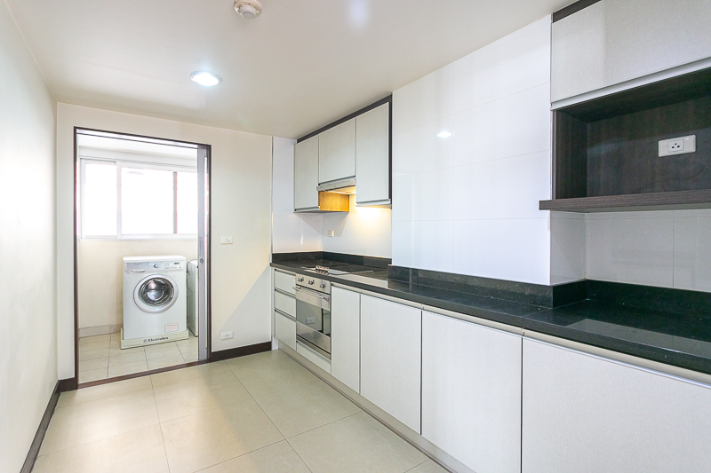 ให้เช่าคอนโด Baan Sukhumvit 14 (บ้านสุขุมวิท 14) 3 ห้องนอน 2 ห้องน้ำ ขนาด 177 ตรม ชั้น 7 ราคาเช่า 70000 บาท