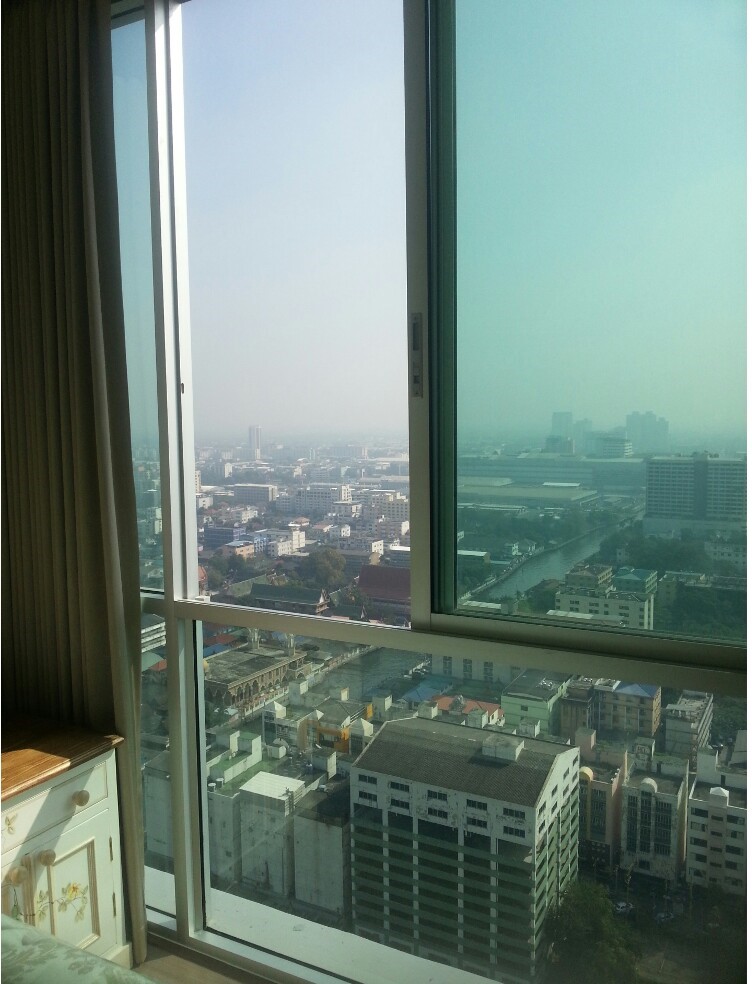 Chewathai Ramkamhaeng (ชีวาทัย รามคำแหง) 1 ห้องนอน ห้องมุม ชั้น 28 ขนาด 35 ตร.ม วิวเมือง - ถนน ราคา 15000 ต่อเดือน