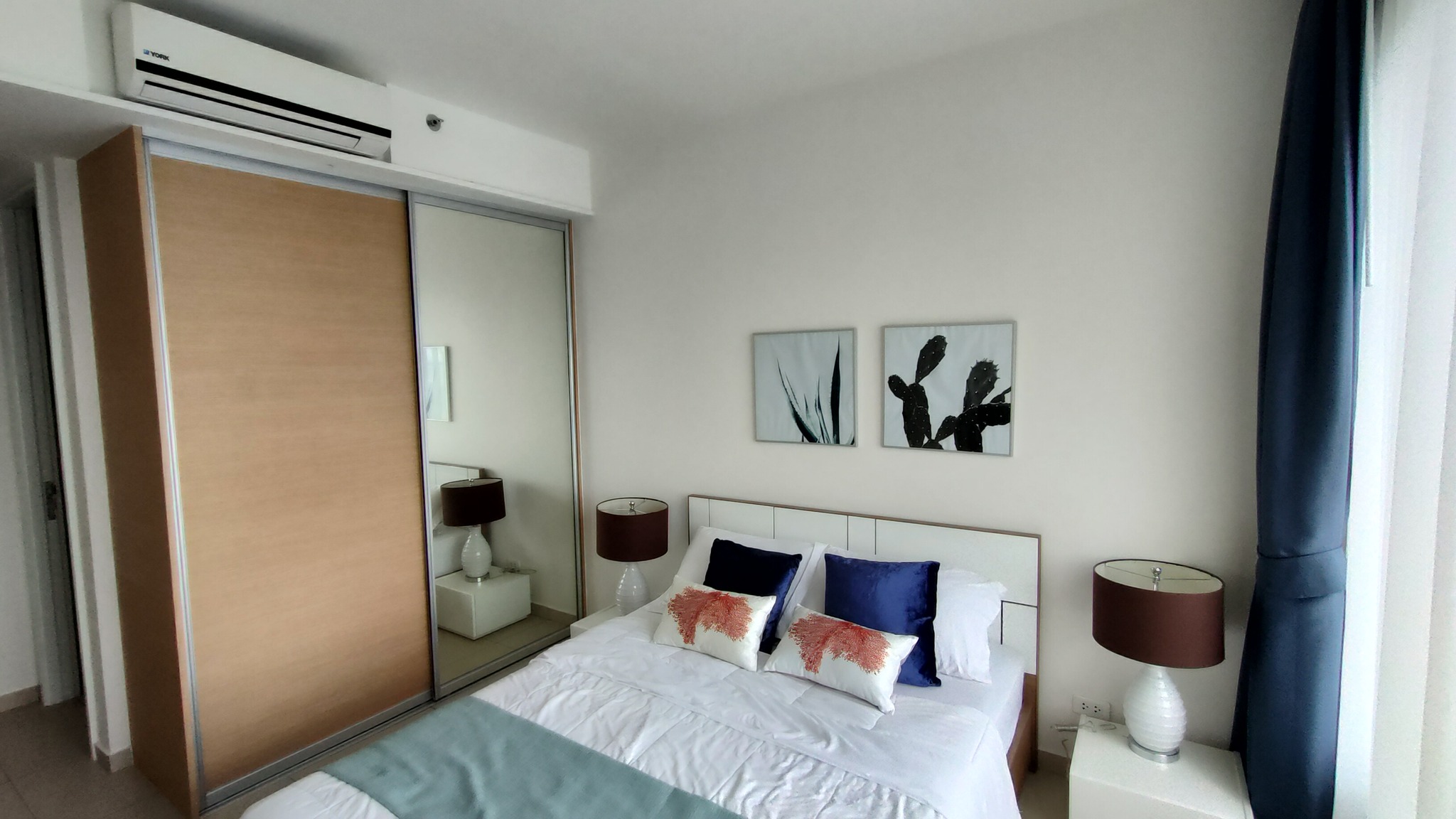 ขาย/ให้เช่าคอนโด เดอะ ลอฟท์ เอกมัย / For Sale & Rent The Lofts Ekkamai (English below)