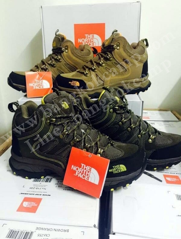 รองเท้าเดินป่า outdoor.. TNF สีน้ำตาล...Made in Vietnam . ใหม่ ..