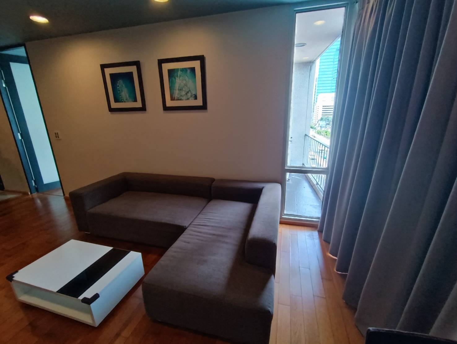 ให้เช่าคอนโด เดอะ เทมโป ร่วมฤดี / For Rent The Tempo Ruamrudee (English below)