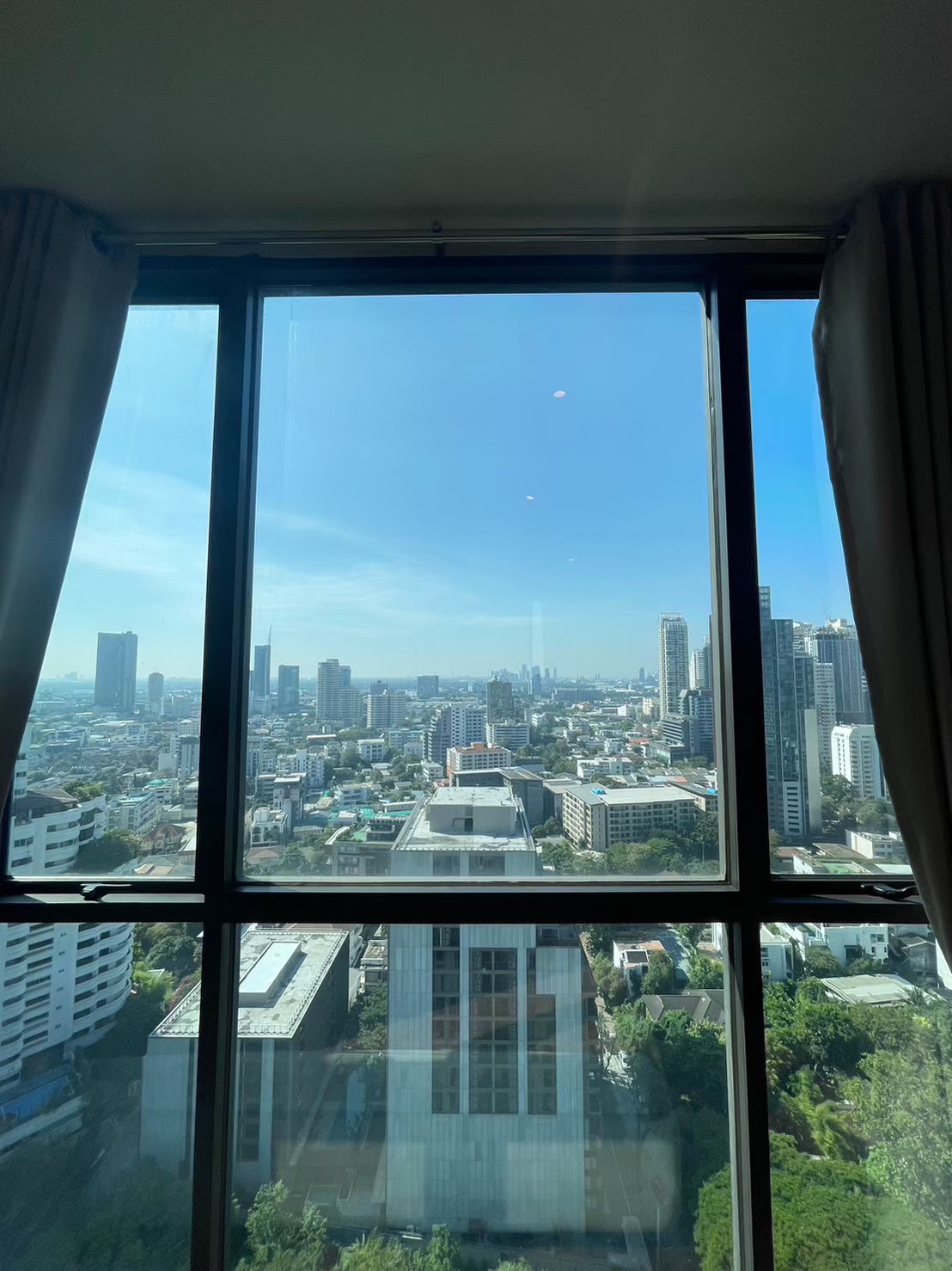 ขายคอนโด The Address Sukhumvit 28 : ดิ แอดเดรส สุขุมวิท 28 - Type: 2 ห้องนอน 2 ห้องน้ำ 1 ห้องนั่งเล่น 1 ห้องครัว