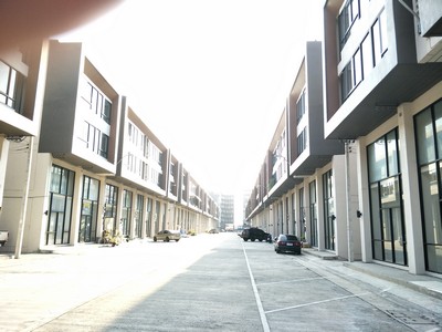 ขายโฮมออฟฟิศ โครงการ เดอะ ไอยรา แกรนด์เดย์ The Iyara Grande โฮมออฟฟิศสไตล์ทรอปิคอล