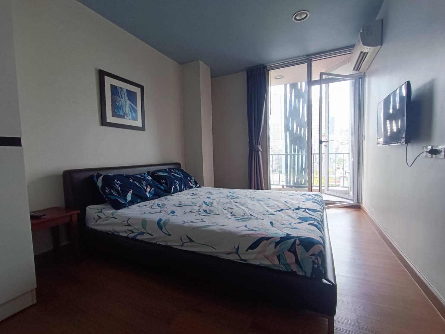 ให้เช่าคอนโด เดอะ เทมโป ร่วมฤดี / For Rent The Tempo Ruamrudee (English below)