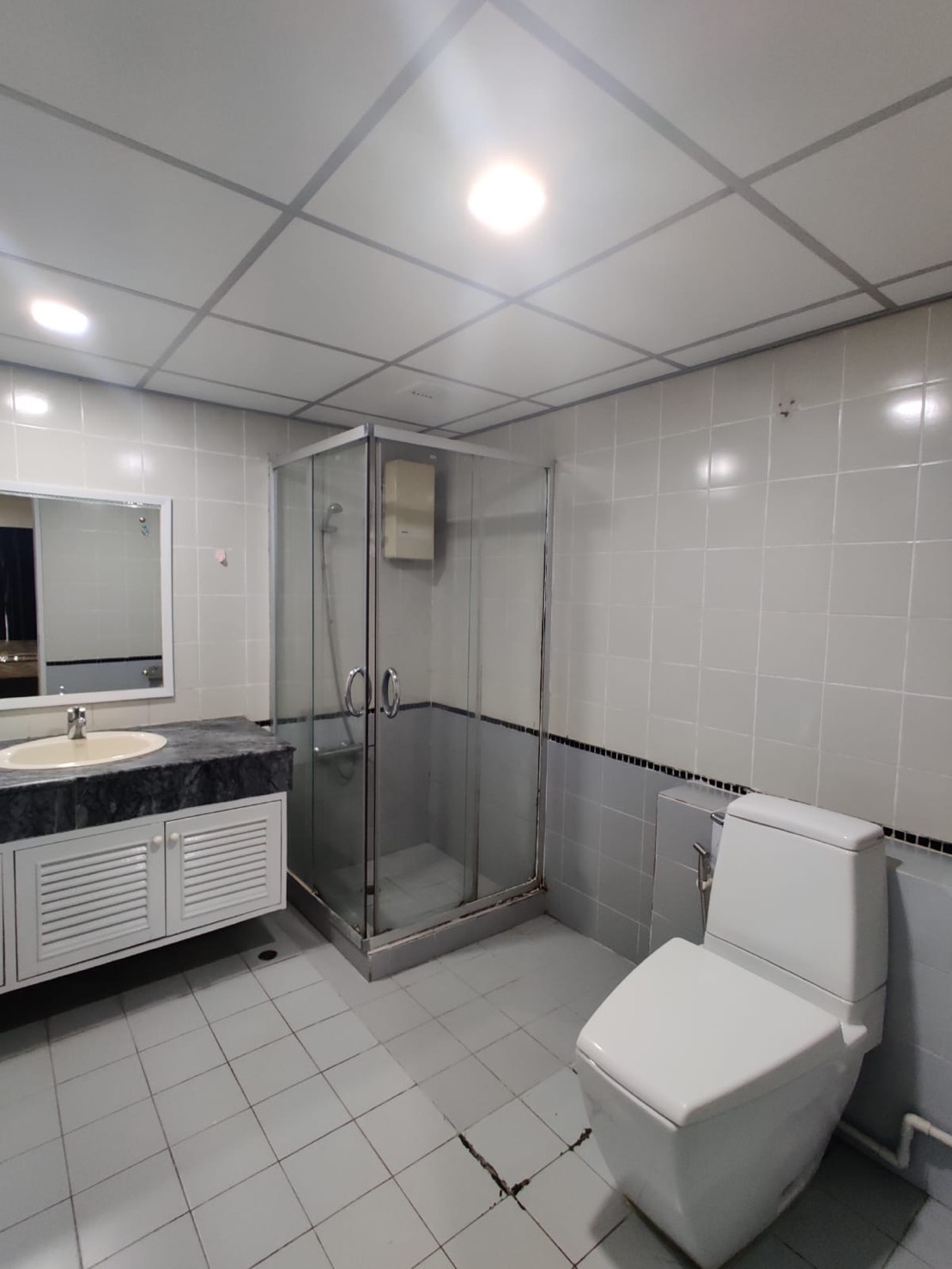 ขาย / ให้เช่าคอนโด Casa Viva (คาซ่า วีว่า) 2 ห้องนอน 3 ห้องน้ำ 1 ห้องครัว 1 ห้องแม่บ้าน ขนาด 146 ตรม