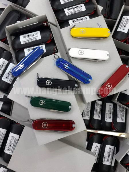 มีดพับเอนกประสงค์ Victorinox Classic SD, WHITE (0.6223.7)