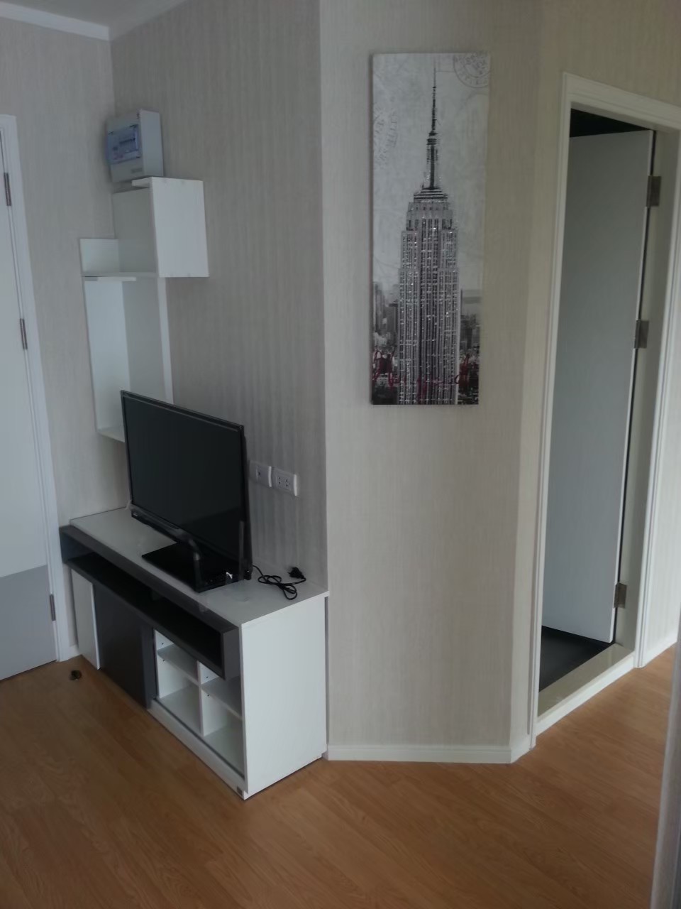 ขาย-เช่า คอนโดลุมพินี เพลส ศรีนครินทร์หัวหมาก-Airportlink 1 ห้องนอน 1 ห้องน้ำ ตึก A ชั้น 2