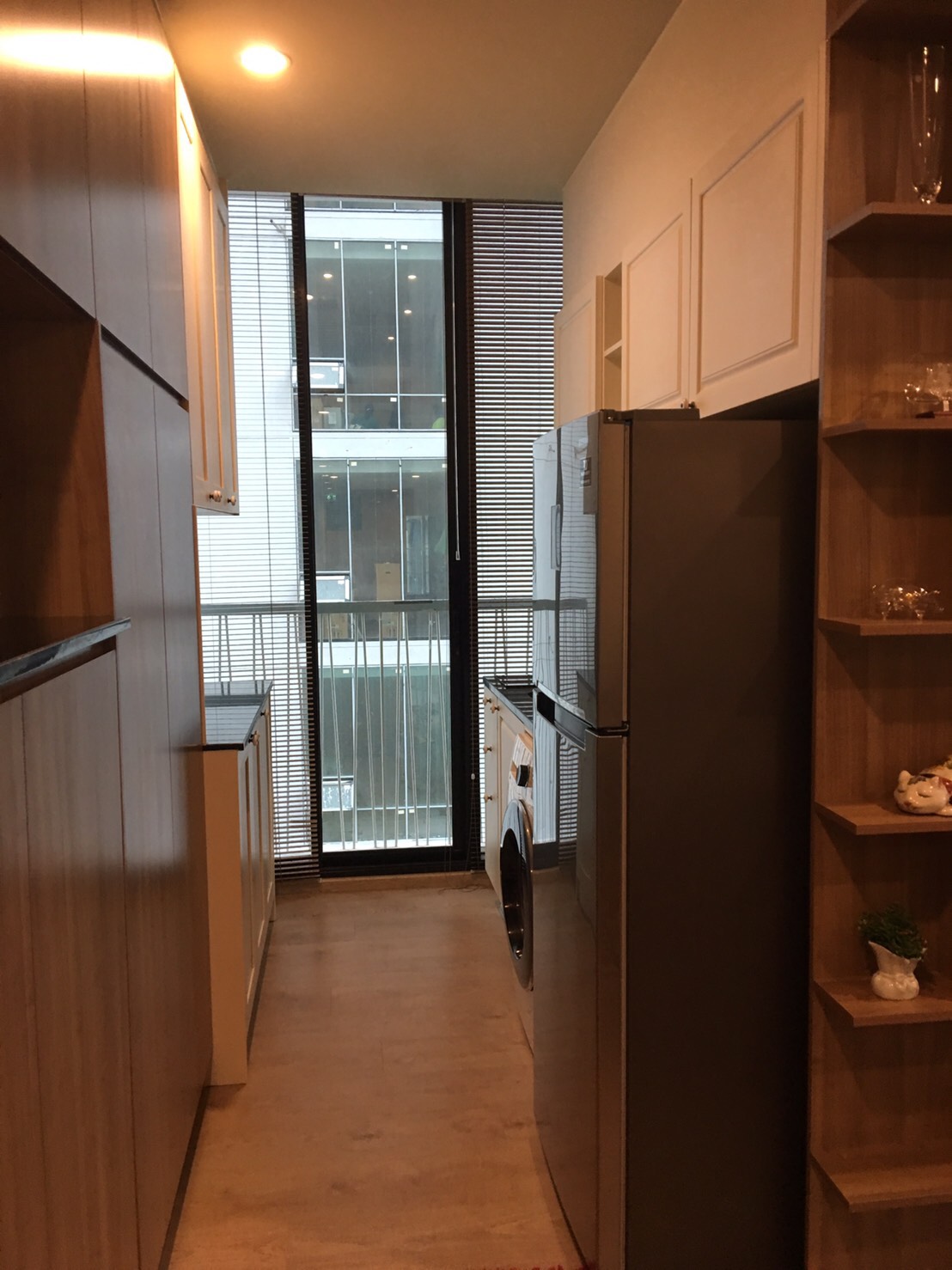 ให้เช่าคอนโด Noble Recole (โนเบิล รีโคล สุขุมวิท 19) 2 ห้องนอน 2 ห้องน้ำ ขนาด 65 ตรม ห้องมุม