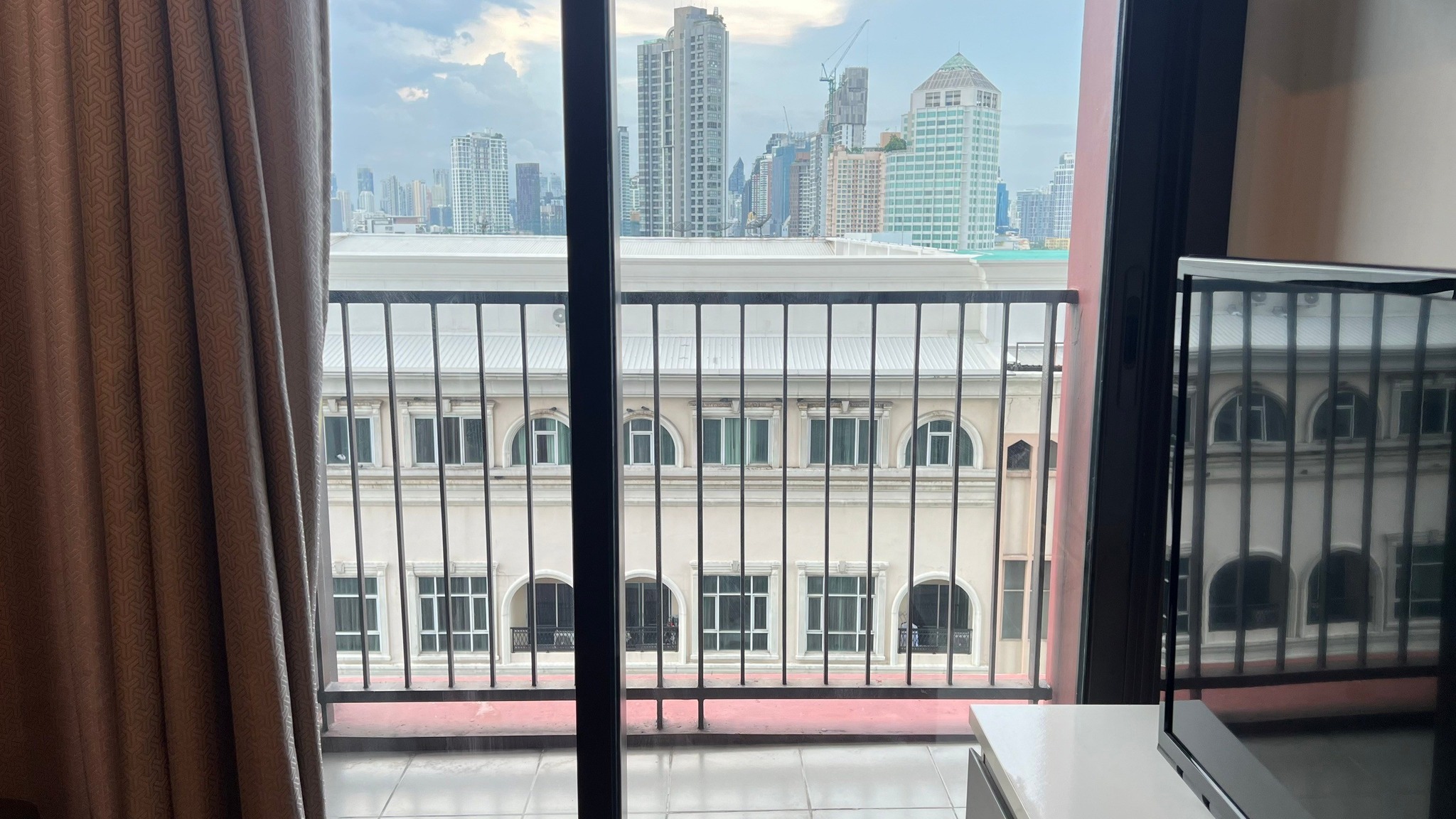 ให้เช่าคอนโด ไวน์ สุขุมวิท / For Rent WYNE Sukhumvit (English below)