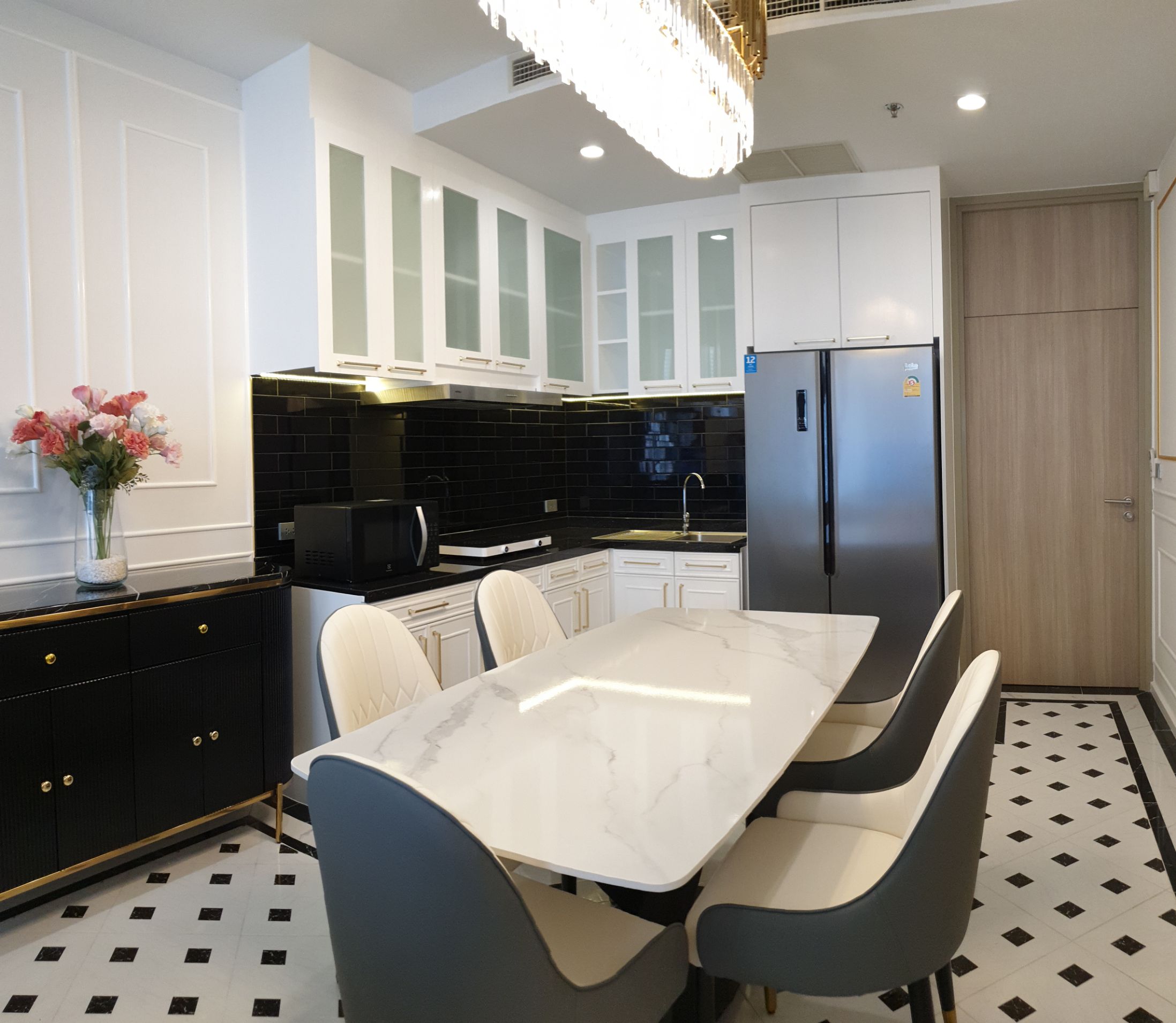 ให้เช่าคอนโด Noble Ploenchit (โนเบิล เพลินจิต) ห้องใหม่ไม่เคยเข้าอยู่ 1 ห้องนอน 1 ห้องน้ำ ตกแต่ง luxury