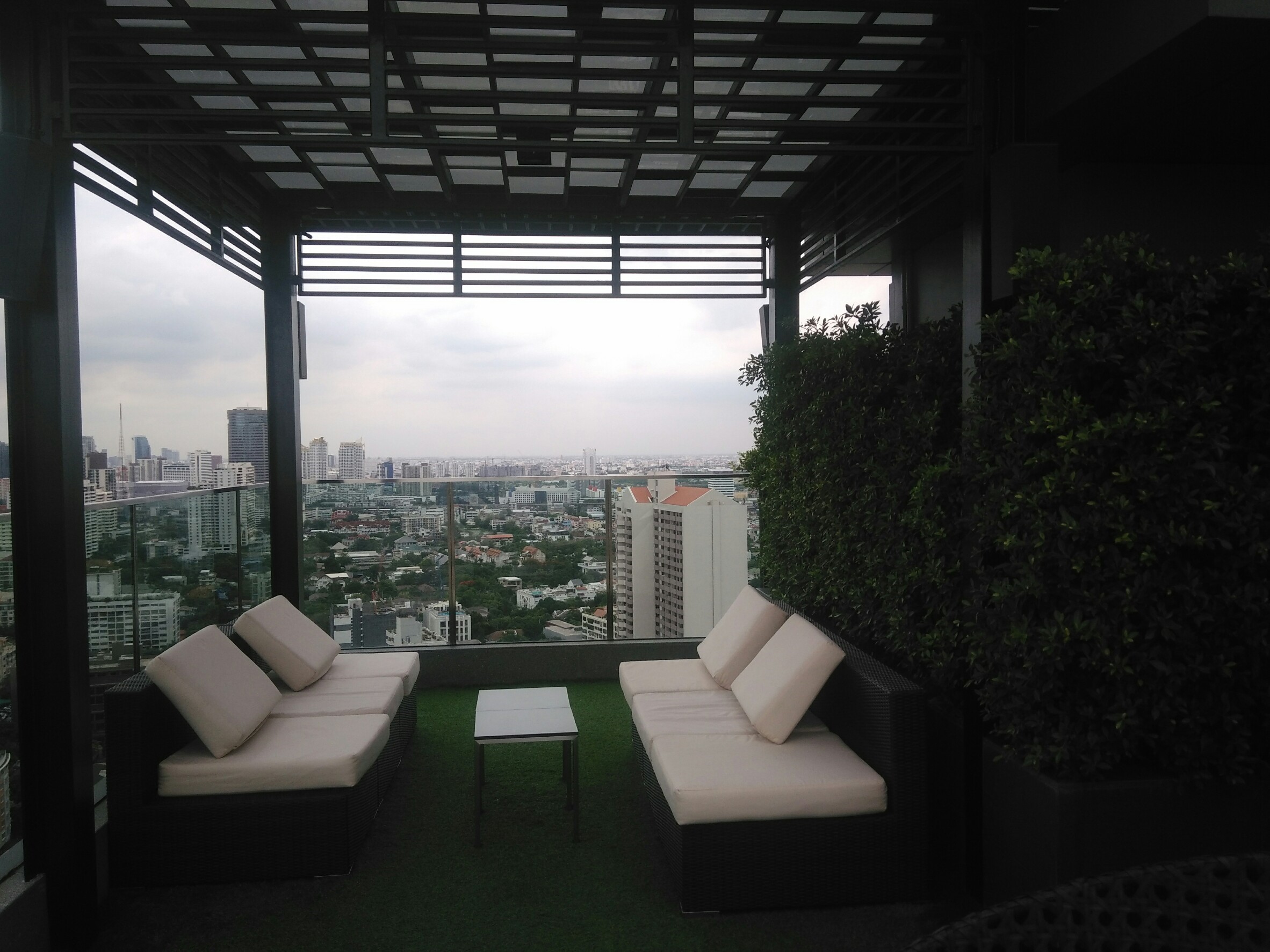 ขาย / เช่า คอนโด H Sukhumvit 43 (เอช สุขุมวิท 43) 1ห้องนอน 1 ห้องน้ำ 1ห้องรับแขก ห้องครัวในตัว พื้นที่ 40.92 ตร.ม ชั้น 9 ห้อง 99/53 วิวเมือง