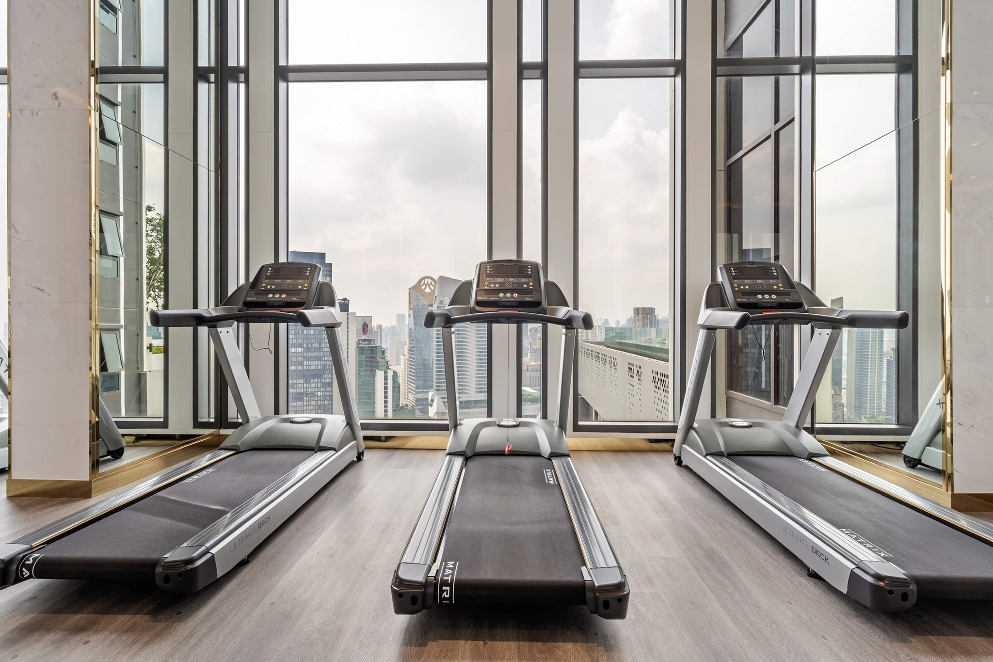 🏡✨ ให้เช่าคอนโด Life One Wireless – 2 ห้องนอน ใจกลางวิทยุ‼ ใกล้ BTS เพลินจิต – Central Embassy