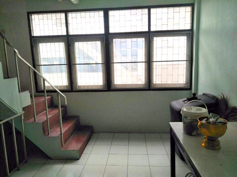 ขายตึกแถว 3 ชั้น ครึ่ง แนวรถไฟฟ้าสีน้ำเงิน อยู่ในซอย จรัญสนิทวงศ์ 41 ห่างจากปากซอยไม่เกิน 100 เมตร