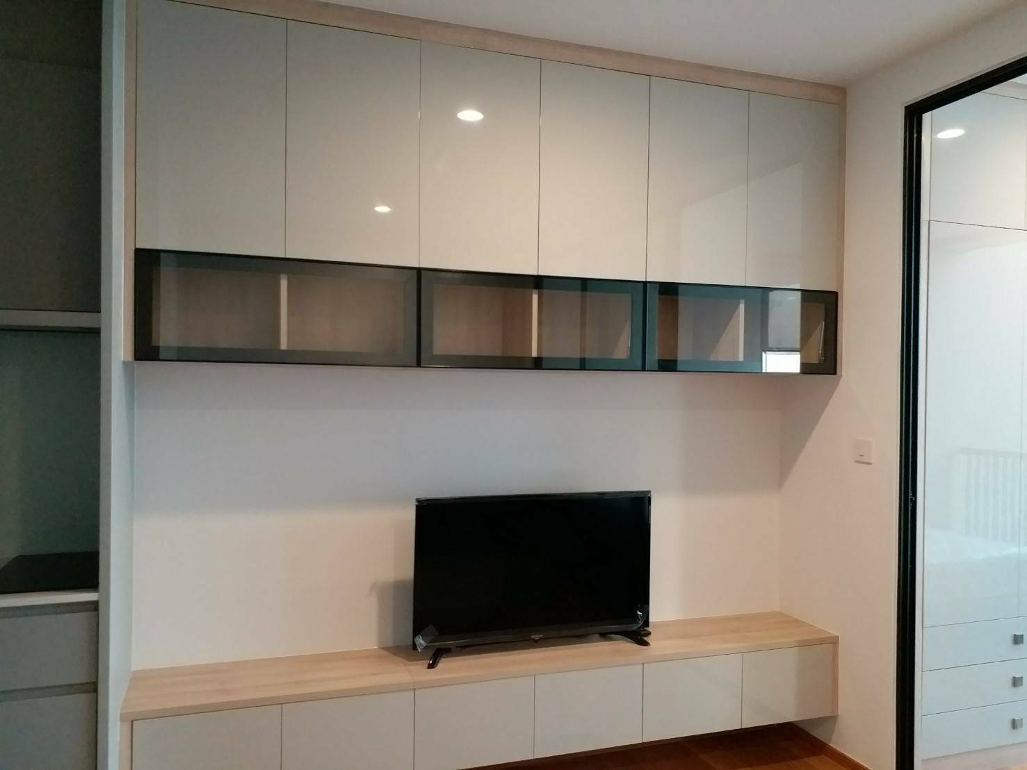 ให้เช่าคอนโด Noble Revo Silom (โนเบิล รีโว สีลม) 1 ห้องนอน 1 ห้องน้ำ ชั้น 19