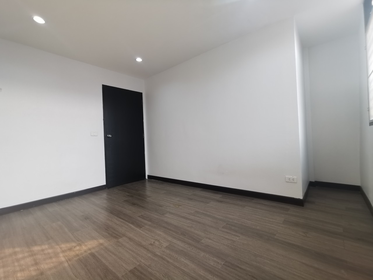 ((ขาย-เช่าถูก)) โฮมออฟฟิต ทาวน์เฮ้าส์ ใกล้BigCกัลปพฤกษ์ สวยพร้อมอยู่ ทำเลดีมาก ห่าง Big C กัลปพฤกษ์ 400เมตร