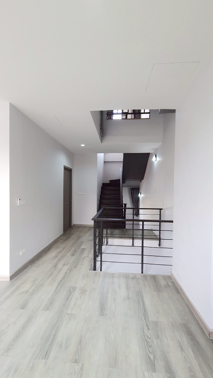 ขาย / เช่า โฮมออฟิศโครงการ เดอะ ไพรด์ สุขุมวิท 77 - The Pride Sukhumvit 77 4 ชั้นครึ่ง