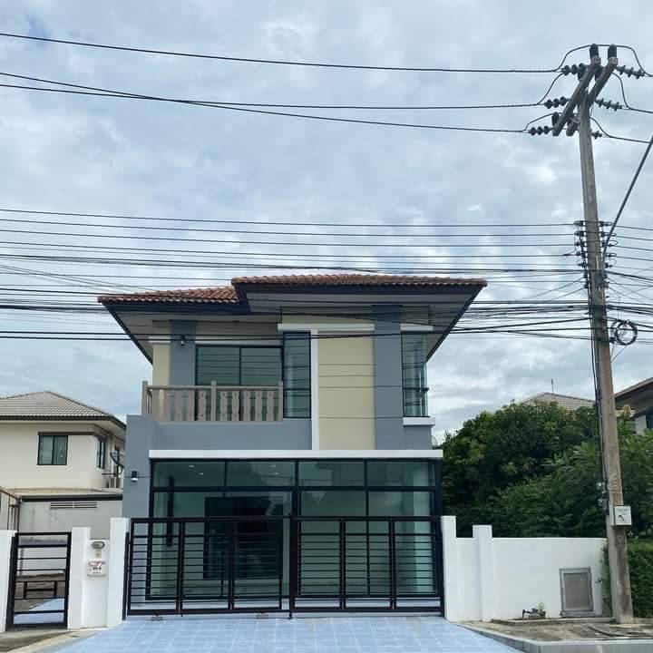 ขายบ้านเดี่ยว 2 ชั้น 56 ตร.วา 3 ห้องนอน 2 ห้องน้ำ โครงการ บ้านฟ้าปิยรมย์ เนสโต้ วงแหวนลำลูกกา-คลอง 6 บ้านหลังที่ 3 นับจากหน้าโครงการ