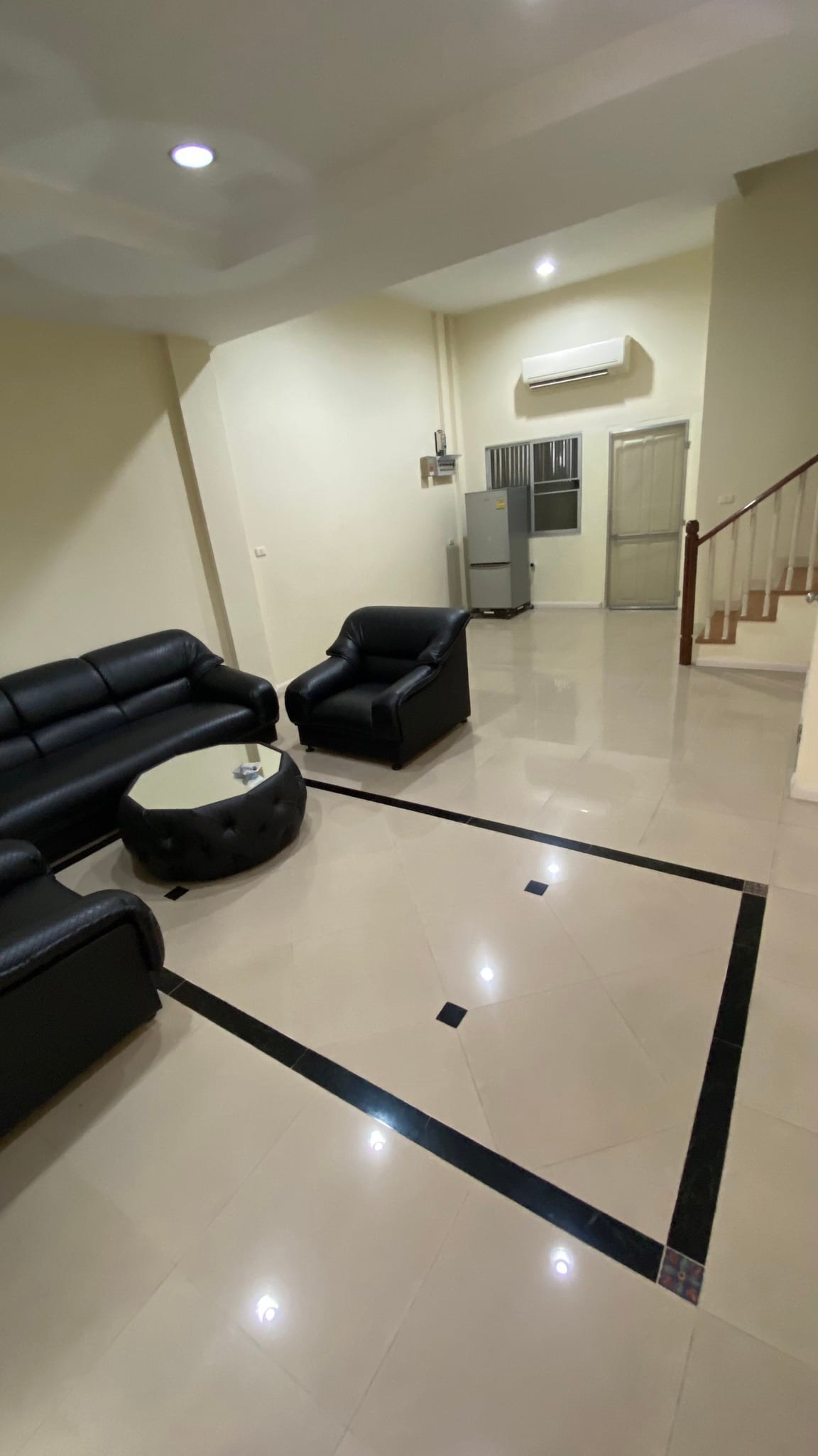 ขาย / ให้เช่า ทาวน์โฮม ,โฮมออฟฟิศ 3 ชั้น โครงการ Baan Klang Muang The Royal Monaco Srinakarin-Pattanakarn