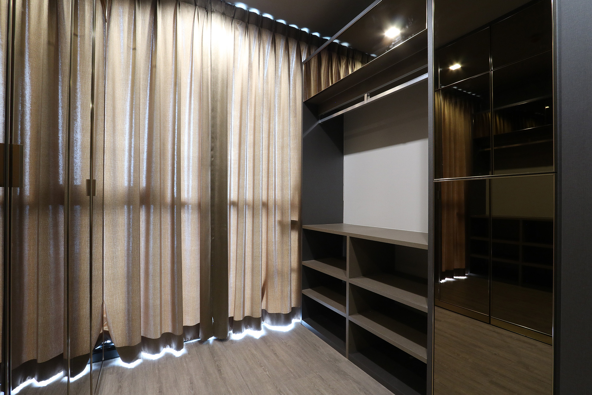 ขาย The Line Wongsawang : เดอะ ไลน์ วงศ์สว่าง ห้องมุม ตกแต่งแล้ว พร้อมเข้าอยู่ทันที ห้องพักอาศัยเป็นรูปแบบ 2 Bedrooms