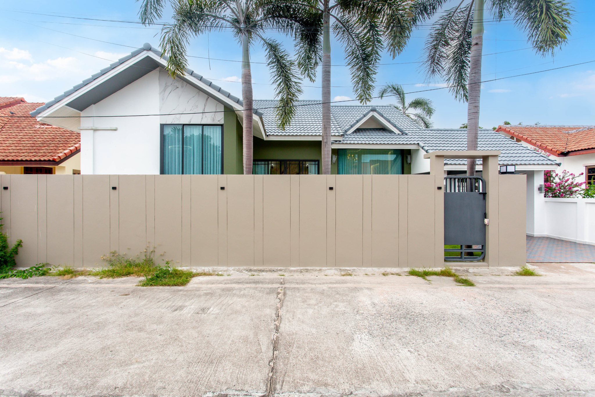 🏡 ขายบ้านเดี่ยวชั้นเดียว ใกล้ทะเลจอมเทียน พร้อมเฟอร์นิเจอร์ พร้อมเข้าอยู่ ราคาเพียง 5.79 ล้านบาท!