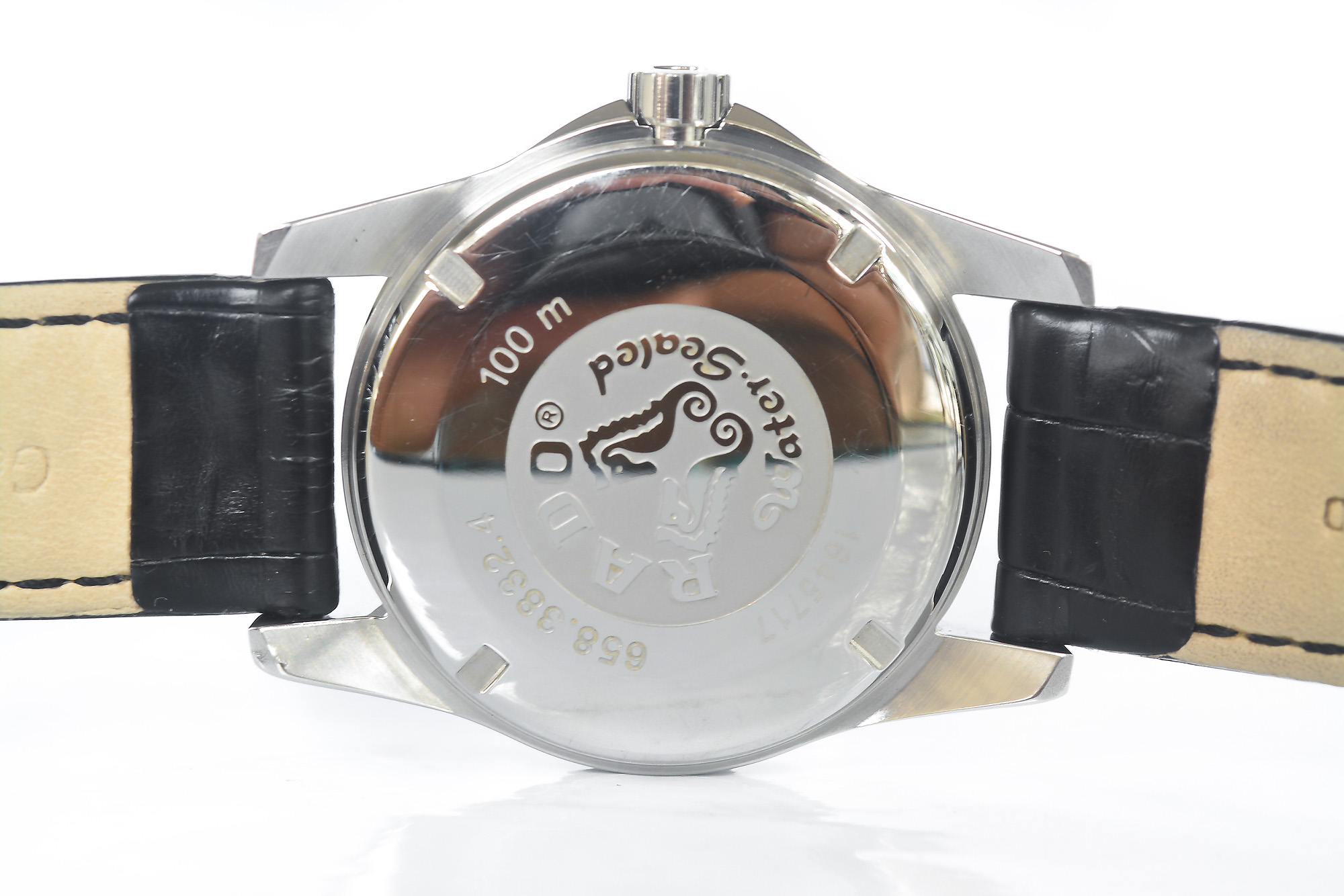 Rado Golden Horse หน้าดำ สายหนัง