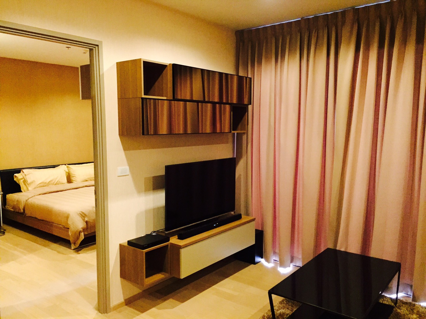 ให้เช่าคอนโด HQ Thonglor (เอชคิว ทองหล่อ) 1 ห้องนอน 1 ห้องน้ำ ขนาด 51 ตรม ชั้น 14