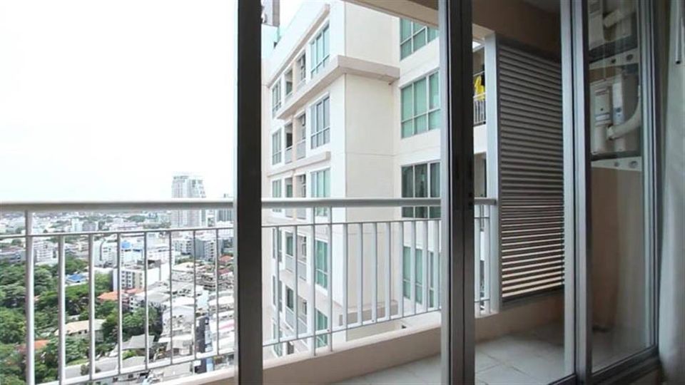 ให้เช่าคอนโด Life @ Sukhumvit (ไลฟ์ แอท สุขุมวิท) คอนโดริมถนนสุขุมวิท 250 เมตรจากบีทีเอสพระโขนง