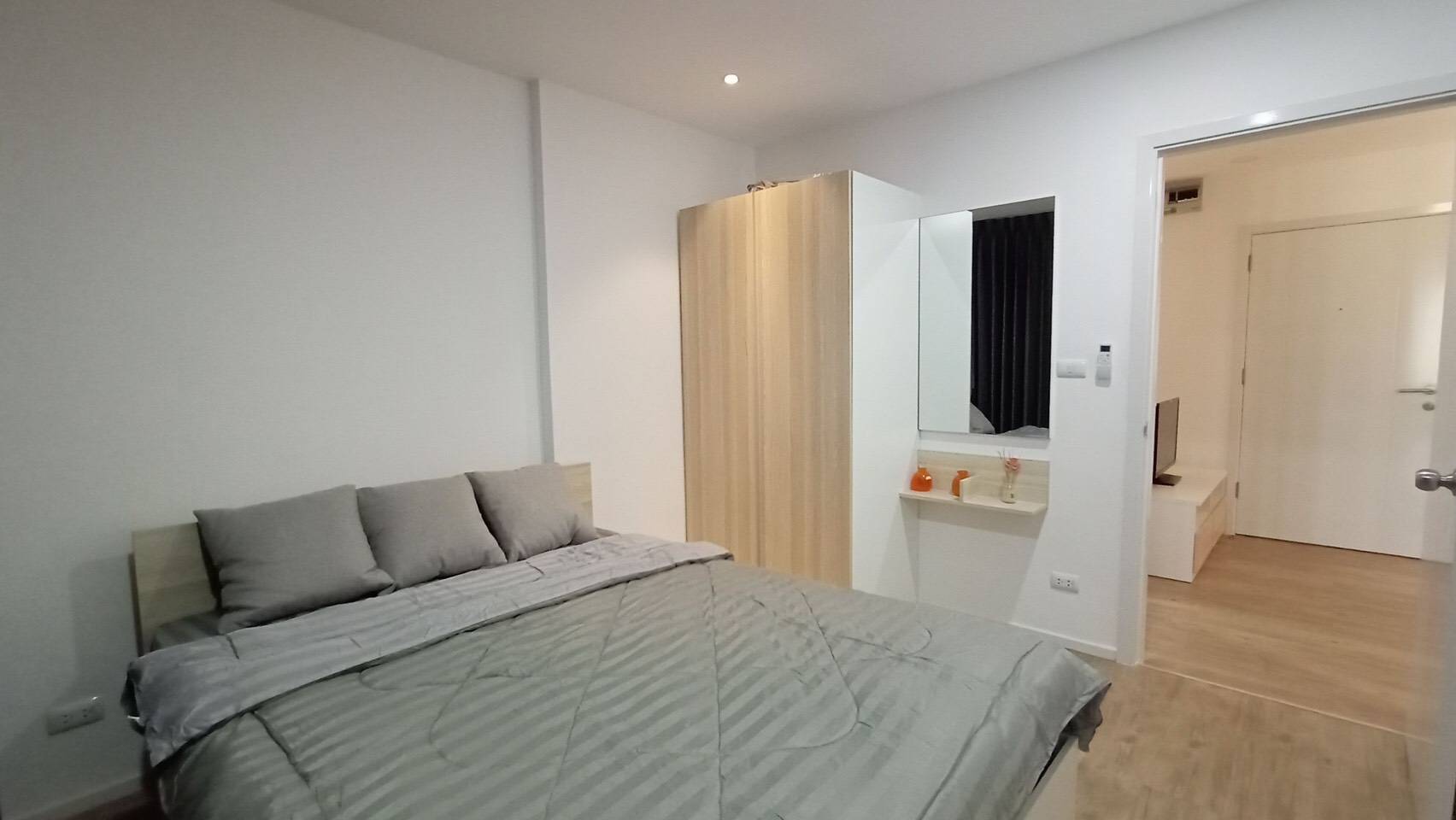 ขายคอนโด เดอะ มิดด์ คอนโด (The Midd Condo) 1 ห้องนอน 1 ห้องน้ำ ขนาด 30 ตรม ชั้น 8 อาคาร B