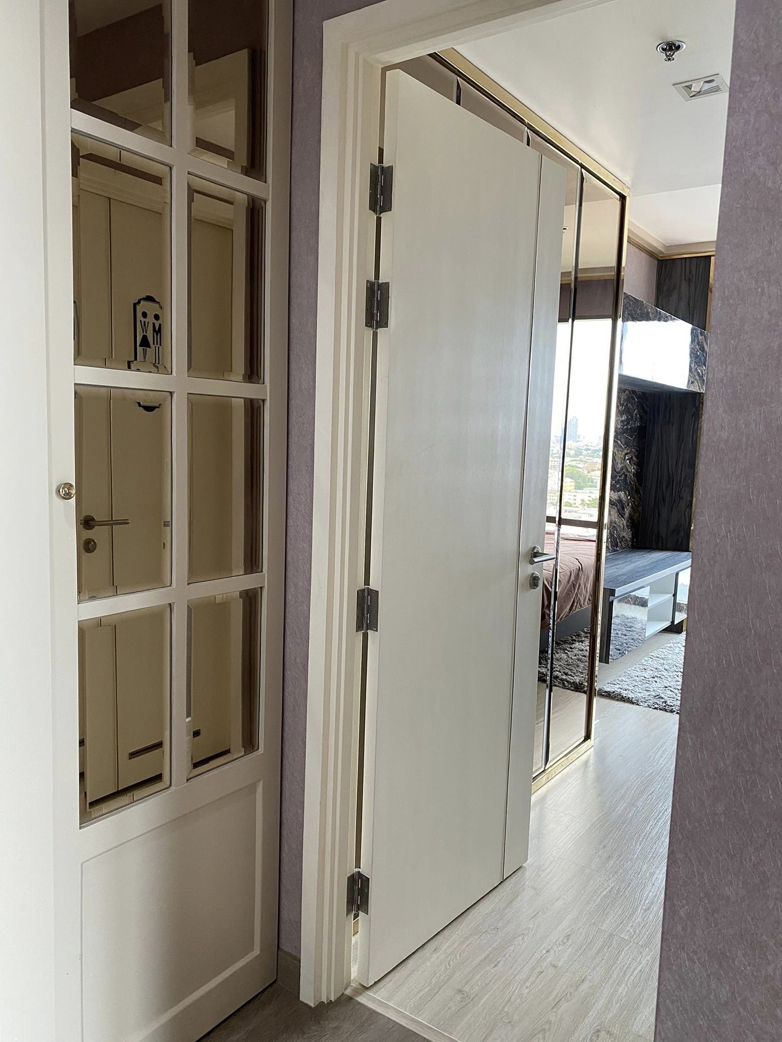 ขายคอนโด สตาร์ วิว พระราม3 ริมแม่น้ำ ชั้น 20 ขายราคา 9,900,000 บาท ห้องใหม่มาก ทำเสร็จแล้วแต่ไม่ได้อยู่ น่าอยู่มาก เรื่องวิวสวย ขนาด 77 ตรม 2 ห้องนอน