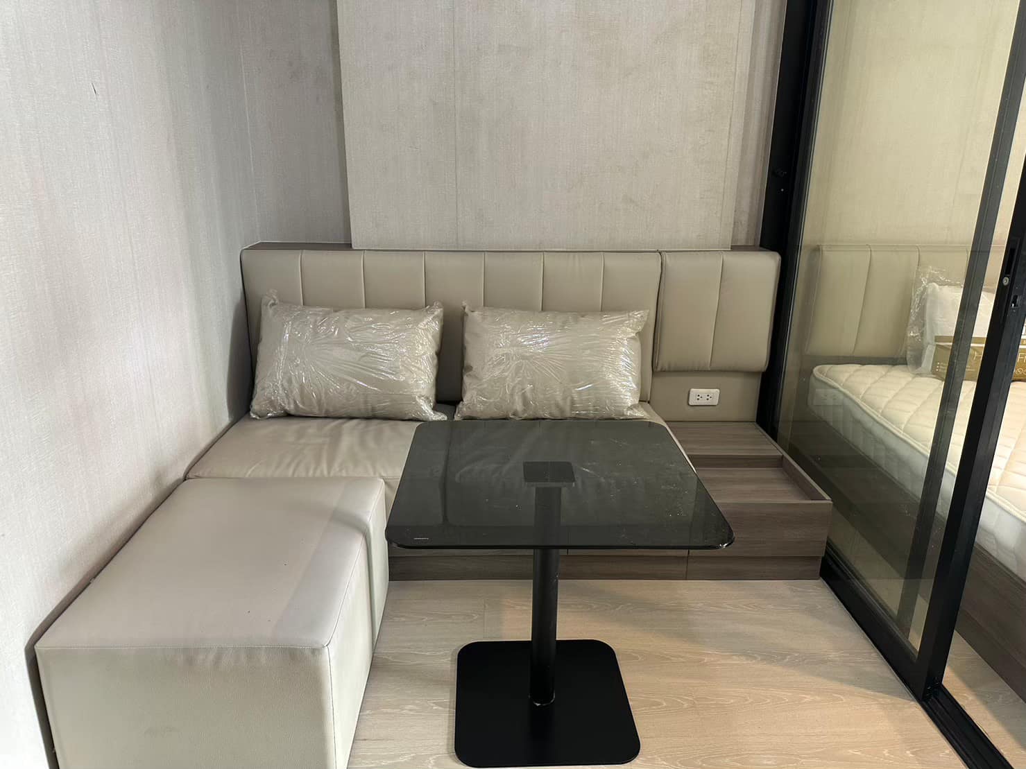 ให้เช่าคอนโด IDEO Tha Phra Interchange (ไอดีโอ ท่าพระ อินเตอร์เชนจ์) 100 เมตร ถึง MRT สถานีท่าพระ (เดินได้เลย)/ใกล้ BTS โพธิ์นิมิตร เดินทางเข้าเมืองสะดวกมาก