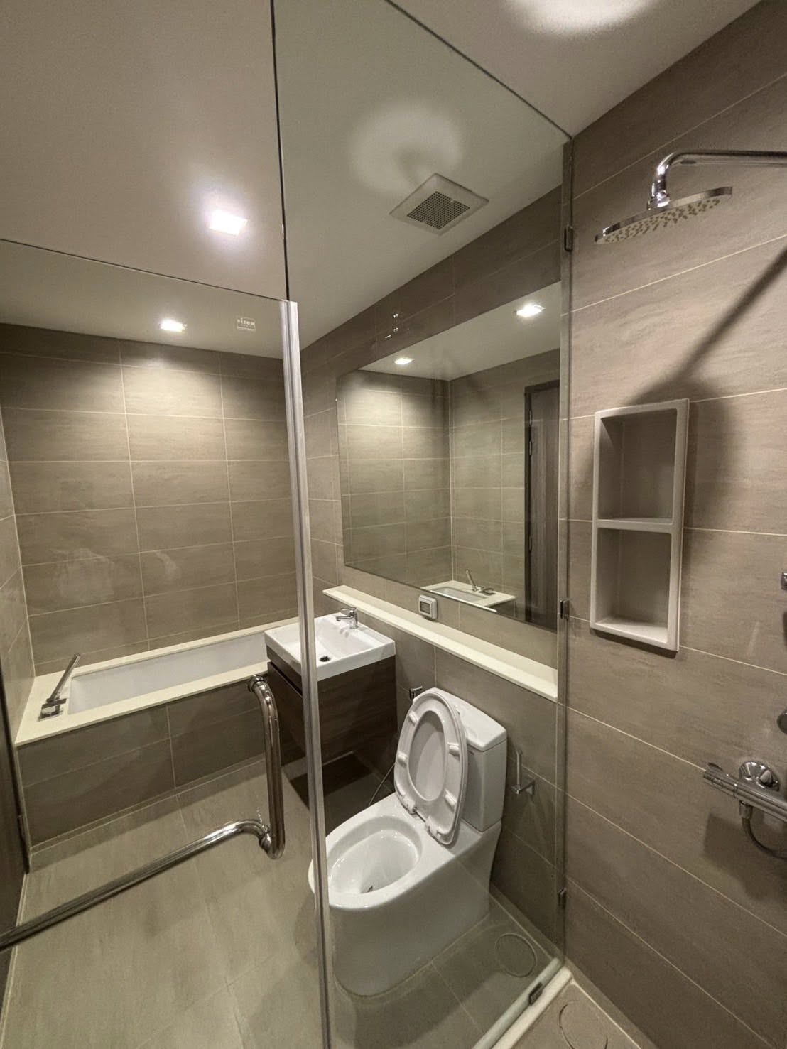 🌟 ให้เช่าคอนโด Rhythm Charoenkrung Pavillion ริธึ่ม เจริญกรุง พาวิลเลี่ยน วิวเมืองโล่งไม่มีตึกสูงบัง เห็นโค้งแม่น้ำ และสะพานพระราม 9