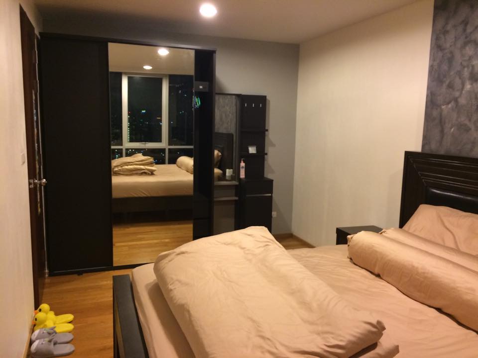 ให้เช่าคอนโด Abstract พหลโยธิน (Abstracts Phahonyothin Park) วิวเมือง ขนาด 45 ตร.ม. ชั้น 22 (1 ห้องนอน / 1 ห้องนั่งเล่น และ 1 ห้องน้ำ ) ตกแต่งด้วยเฟอร์นิเจอร์ครบ