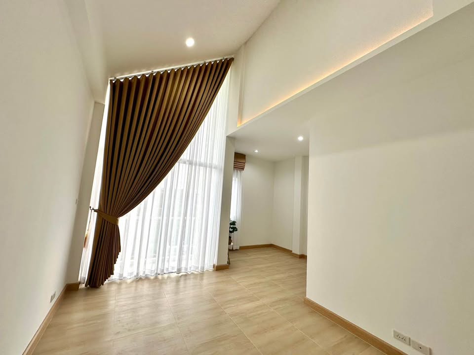 ขายบ้านเดี่ยว 2 ชั้น บ้านเดี่ยวสร้างใหม่ 3 นอน 3 น้ำ 2 จอดรถ ชั้นล่างกั้นห้องนอนเพิ่มได้ ที่ดิน 40 ตรว พื้นที่ใช้สอยรวม 230 ตรว บ้าน นวมินทร์ 24, บึงกุ่ม