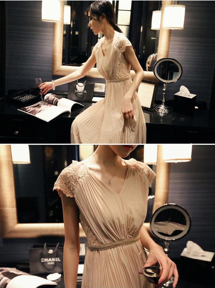 maxi dress-เดรสยาว ผ้าชีฟอง คอวี แต่งลูกไม้ สีกากี อัดพลีททั้งชุด ใส่ทำงาน เที่ยว ใส่ออกงานได้ สวยๆ Asia Street Fashion