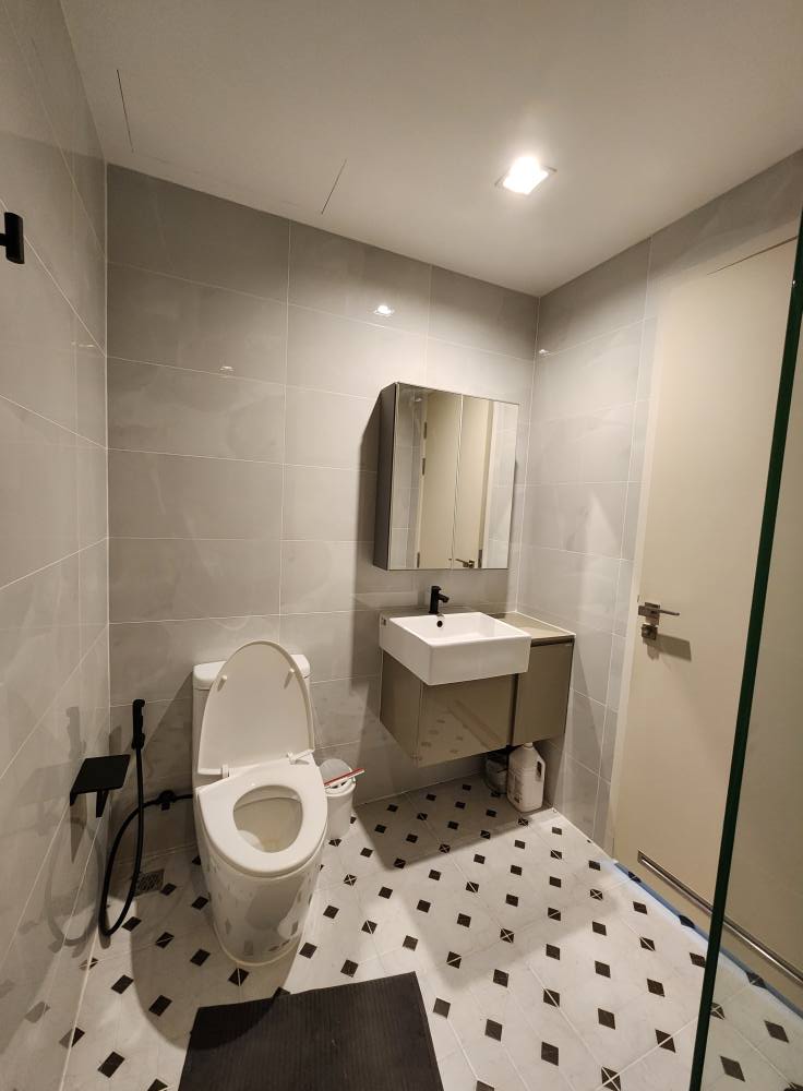 ให้เช่าคอนโด เดอะรูม สาทร–ตากสิน / For Rent The Room Sathorn–Taksin (English below)