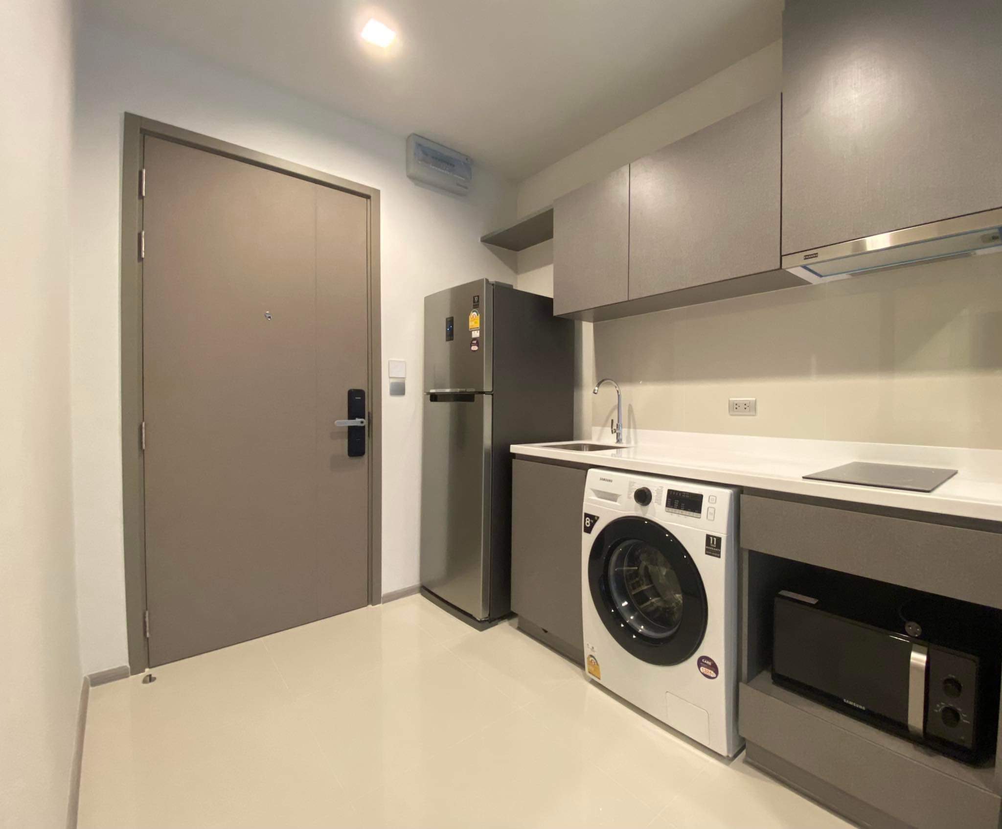 ให้เช่าคอนโด ไลฟ์ อโศก ไฮป์ / For Rent Life Asoke Hype (English below)