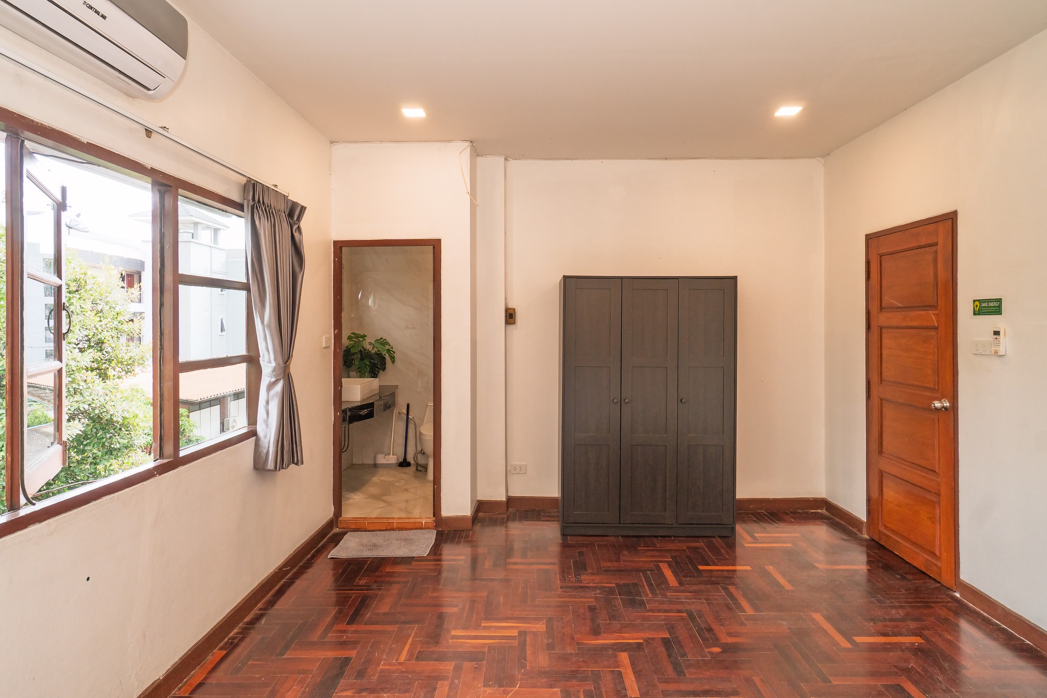 🏡 ให้เช่าทาวน์โฮมหรู Tropical House ทองหล่อ 25 / For Rent Tropical House Thonglor 25 ( English below )