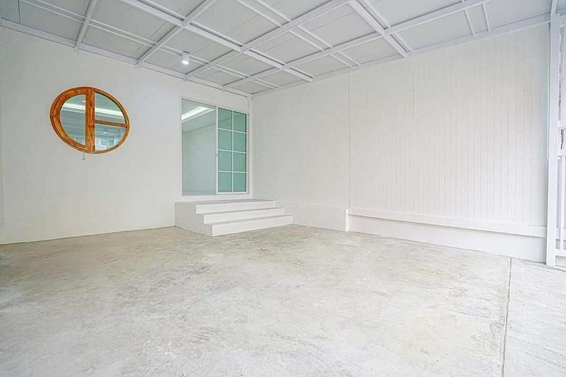 ให้เช่าทาวน์เฮ้าส์ 3 ชั้น 4 ห้องนอน 3 ห้องน้ำ 1 ห้องครัว บ้านเล่นระดับ ซอย พหลโยธิน 69 ห่างรถไฟฟ้าสถานีพหลโยธิน 69