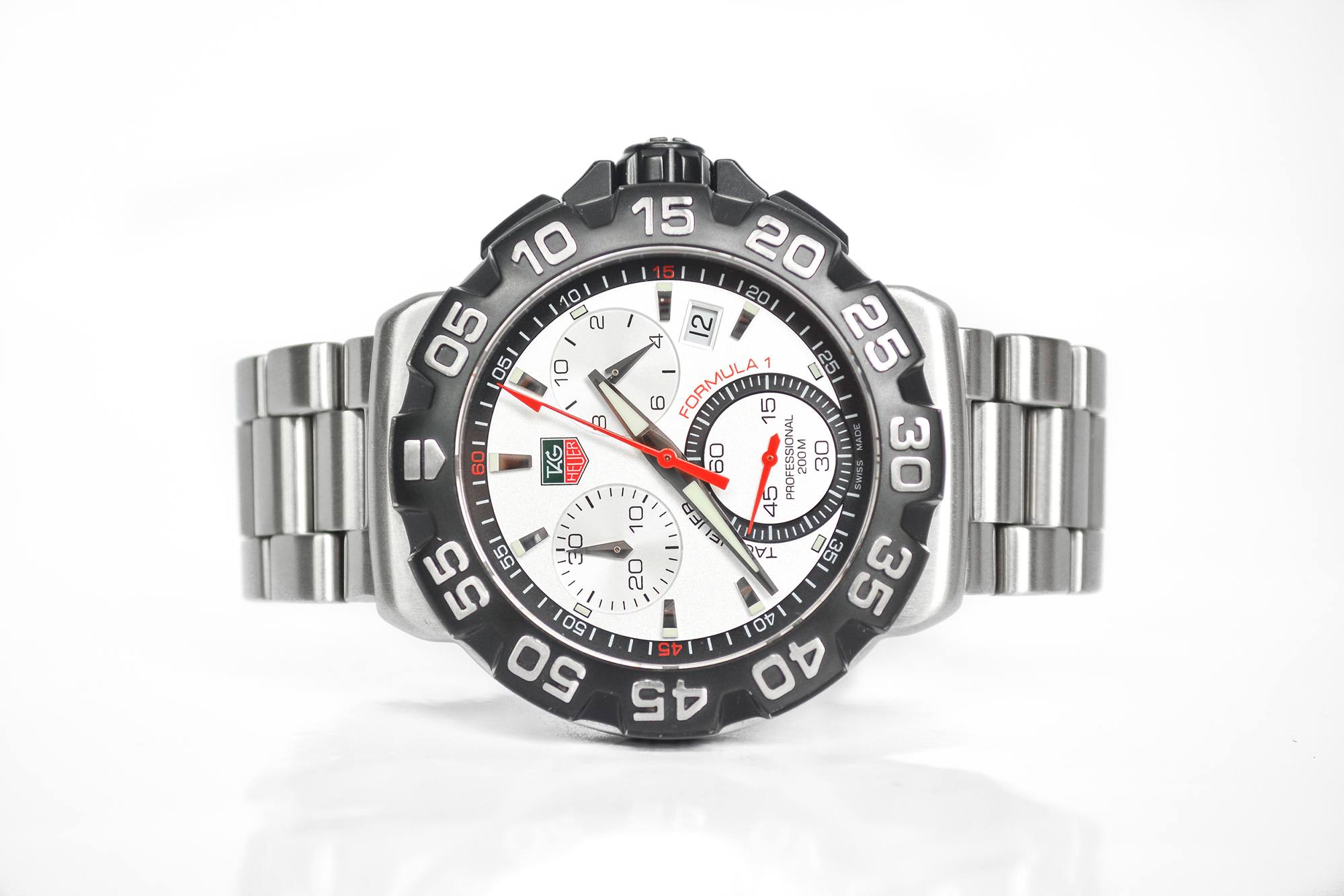 Tag Heuer F1 Chronograph King Size หน้าขาว