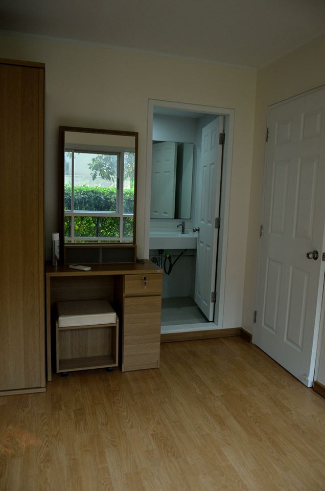 ขาย/เช่า คอนโด U Delight @ Huai Khwang Station พื้นที่ 42 ตรม. 1 ห้องนอน 1 ห้องน้ำ 1 ห้องนั่งเล่น 2 ระเบียง ห้องมุมตึก D ชั้น 1 วิวสวน มีระเบียง 2 ด้าน