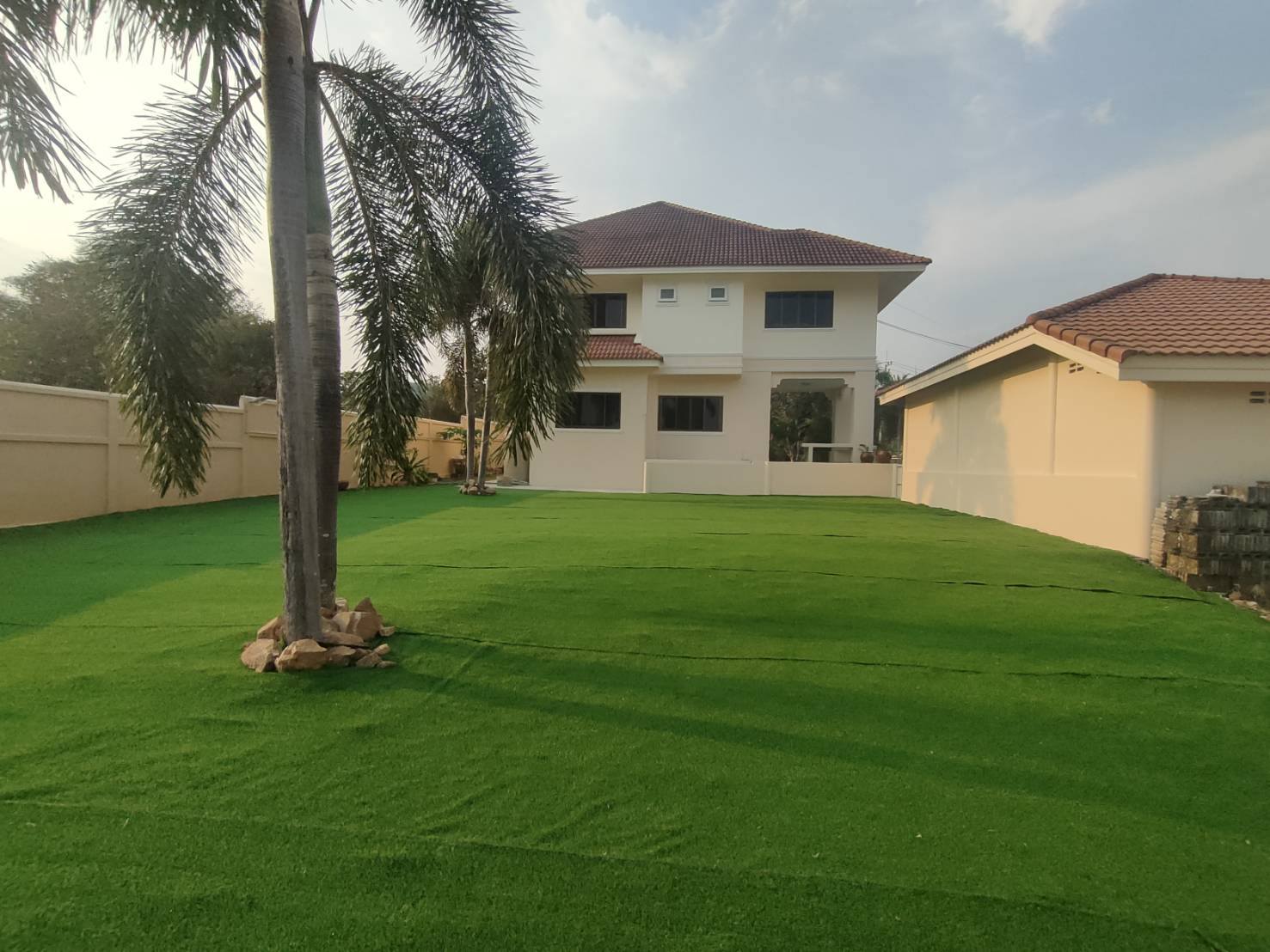 🏡 ขายบ้านเดี่ยวหลังใหญ่ วิวภูเขาล้อมรอบ หมู่บ้านพบโชคการ์เด้นฮิล (Phobchok Garden Hill) บางเสร่ – สัตหีบ